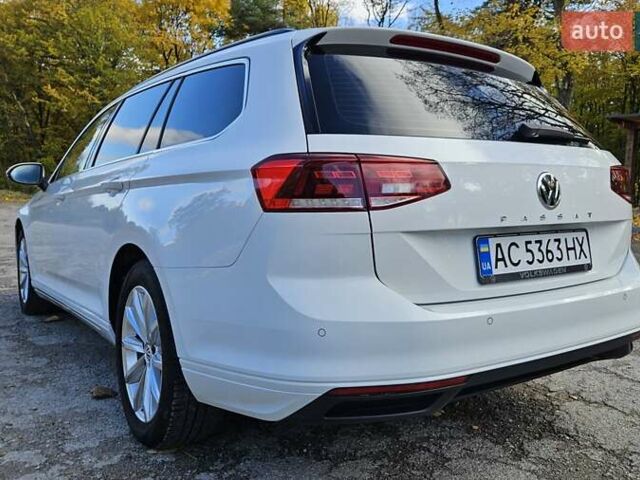 Білий Фольксваген Пассат, об'ємом двигуна 2 л та пробігом 214 тис. км за 18800 $, фото 20 на Automoto.ua