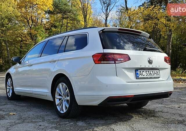 Білий Фольксваген Пассат, об'ємом двигуна 2 л та пробігом 214 тис. км за 18800 $, фото 17 на Automoto.ua