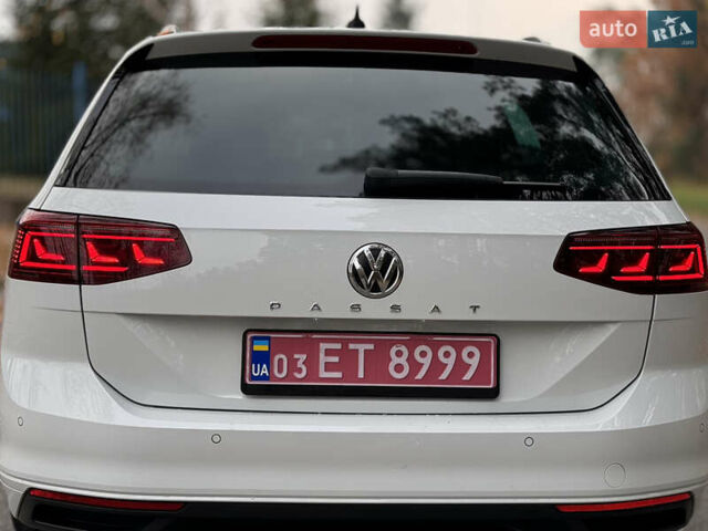 Белый Фольксваген Пассат, объемом двигателя 1.97 л и пробегом 186 тыс. км за 24200 $, фото 4 на Automoto.ua