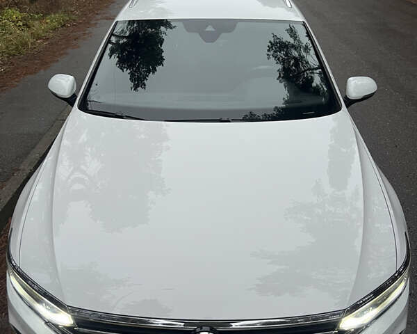 Белый Фольксваген Пассат, объемом двигателя 2 л и пробегом 205 тыс. км за 21955 $, фото 20 на Automoto.ua