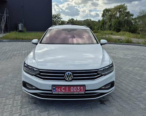 Білий Фольксваген Пассат, об'ємом двигуна 1.97 л та пробігом 218 тис. км за 18850 $, фото 1 на Automoto.ua