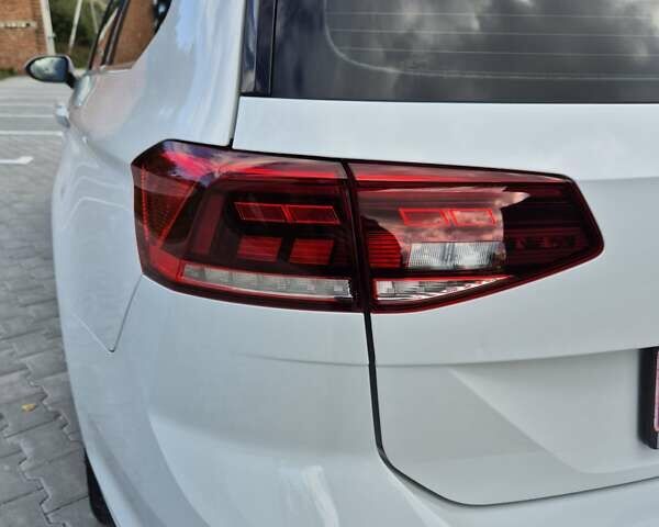 Білий Фольксваген Пассат, об'ємом двигуна 1.97 л та пробігом 218 тис. км за 18850 $, фото 21 на Automoto.ua