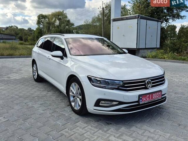 Белый Фольксваген Пассат, объемом двигателя 1.97 л и пробегом 218 тыс. км за 18900 $, фото 5 на Automoto.ua