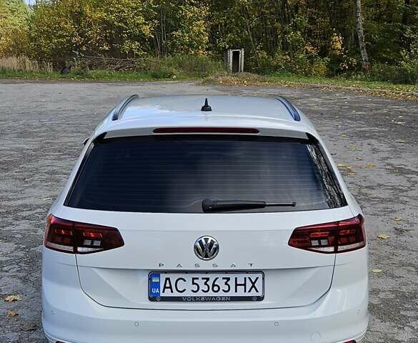 Білий Фольксваген Пассат, об'ємом двигуна 2 л та пробігом 214 тис. км за 18800 $, фото 9 на Automoto.ua