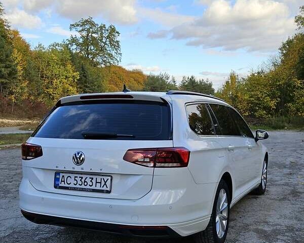 Білий Фольксваген Пассат, об'ємом двигуна 2 л та пробігом 214 тис. км за 18800 $, фото 21 на Automoto.ua