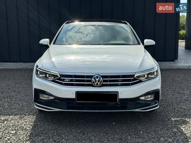 Білий Фольксваген Пассат, об'ємом двигуна 2 л та пробігом 180 тис. км за 28900 $, фото 1 на Automoto.ua