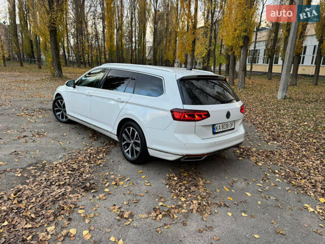 Фольксваген Пассат 2020 в Киеве на Automoto.ua Белый Фольксваген Пассат, объемом двигателя 1.97 л и пробегом 205 тыс. км за 18500 $, фото 7 на Automoto.ua