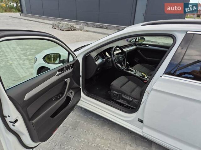 Білий Фольксваген Пассат, об'ємом двигуна 1.97 л та пробігом 218 тис. км за 18850 $, фото 27 на Automoto.ua