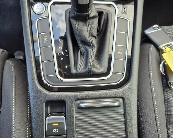 Білий Фольксваген Пассат, об'ємом двигуна 1.97 л та пробігом 218 тис. км за 18850 $, фото 37 на Automoto.ua