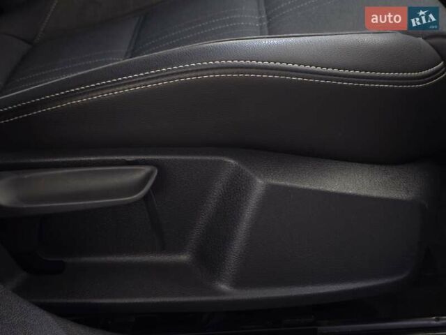 Белый Фольксваген Пассат, объемом двигателя 1.97 л и пробегом 226 тыс. км за 22999 $, фото 12 на Automoto.ua