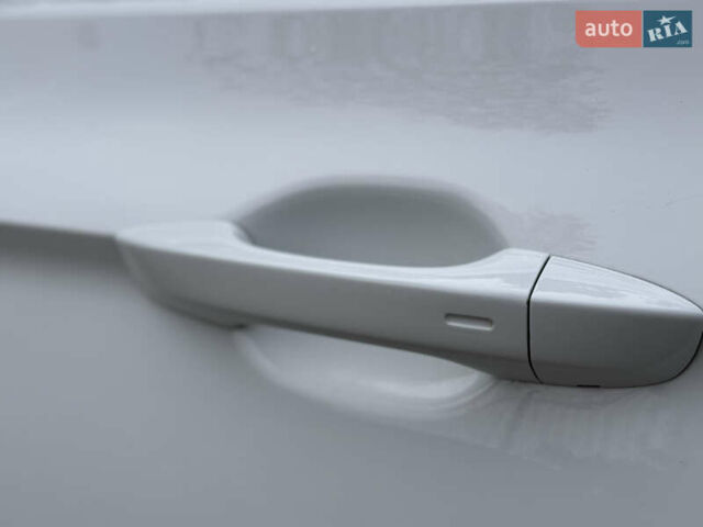 Белый Фольксваген Пассат, объемом двигателя 1.97 л и пробегом 186 тыс. км за 24200 $, фото 11 на Automoto.ua