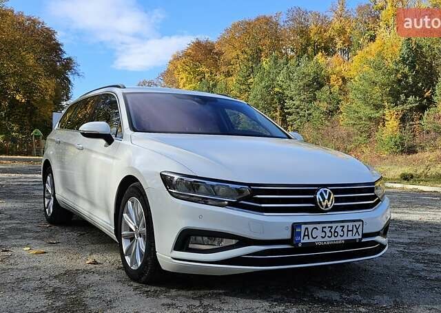Білий Фольксваген Пассат, об'ємом двигуна 2 л та пробігом 214 тис. км за 18800 $, фото 7 на Automoto.ua