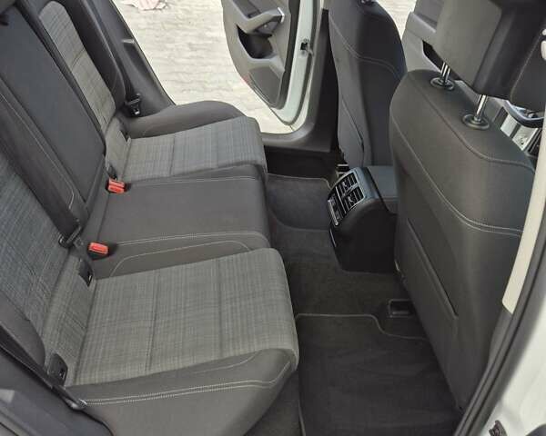 Білий Фольксваген Пассат, об'ємом двигуна 1.97 л та пробігом 218 тис. км за 18850 $, фото 36 на Automoto.ua