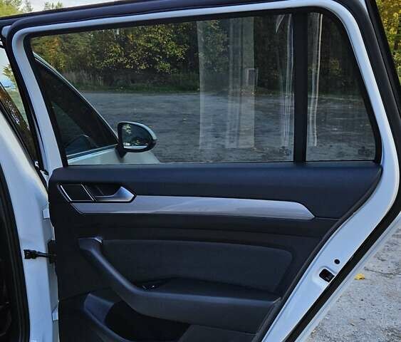 Білий Фольксваген Пассат, об'ємом двигуна 2 л та пробігом 214 тис. км за 18800 $, фото 35 на Automoto.ua