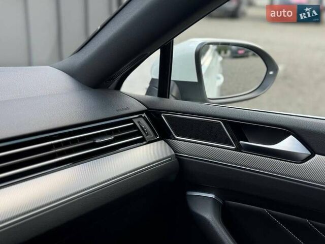 Білий Фольксваген Пассат, об'ємом двигуна 2 л та пробігом 180 тис. км за 28900 $, фото 21 на Automoto.ua