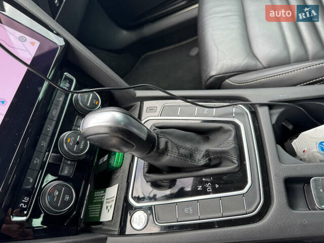 Білий Фольксваген Пассат, об'ємом двигуна 1.97 л та пробігом 205 тис. км за 22900 $, фото 24 на Automoto.ua