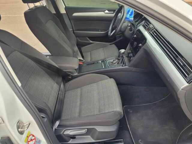 Білий Фольксваген Пассат, об'ємом двигуна 2 л та пробігом 260 тис. км за 18990 $, фото 11 на Automoto.ua