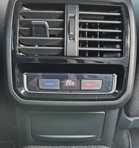 Білий Фольксваген Пассат, об'ємом двигуна 2 л та пробігом 214 тис. км за 18800 $, фото 41 на Automoto.ua