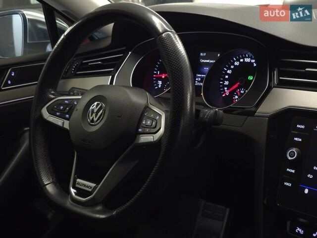 Белый Фольксваген Пассат, объемом двигателя 1.97 л и пробегом 226 тыс. км за 22999 $, фото 13 на Automoto.ua