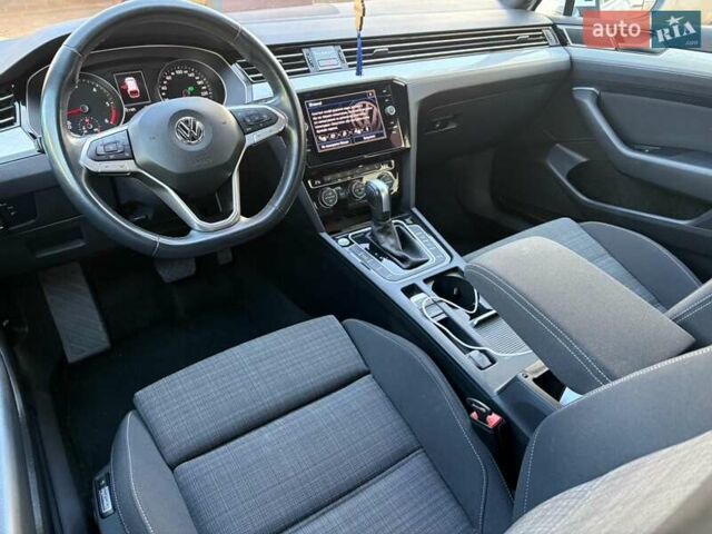 Белый Фольксваген Пассат, объемом двигателя 1.97 л и пробегом 172 тыс. км за 25700 $, фото 13 на Automoto.ua