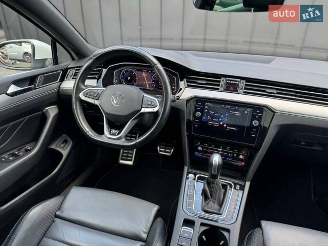 Білий Фольксваген Пассат, об'ємом двигуна 2 л та пробігом 180 тис. км за 28900 $, фото 13 на Automoto.ua