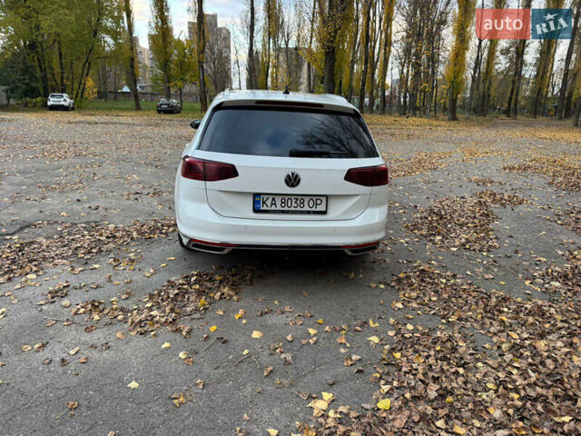 Фольксваген Пассат 2020 в Киеве на Automoto.ua Белый Фольксваген Пассат, объемом двигателя 1.97 л и пробегом 205 тыс. км за 18500 $, фото 6 на Automoto.ua