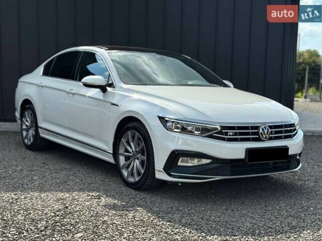 Білий Фольксваген Пассат, об'ємом двигуна 2 л та пробігом 180 тис. км за 28900 $, фото 2 на Automoto.ua