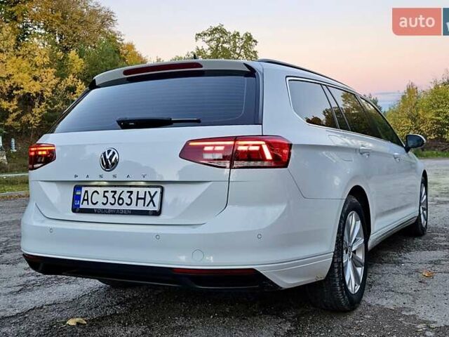 Білий Фольксваген Пассат, об'ємом двигуна 2 л та пробігом 214 тис. км за 18800 $, фото 23 на Automoto.ua