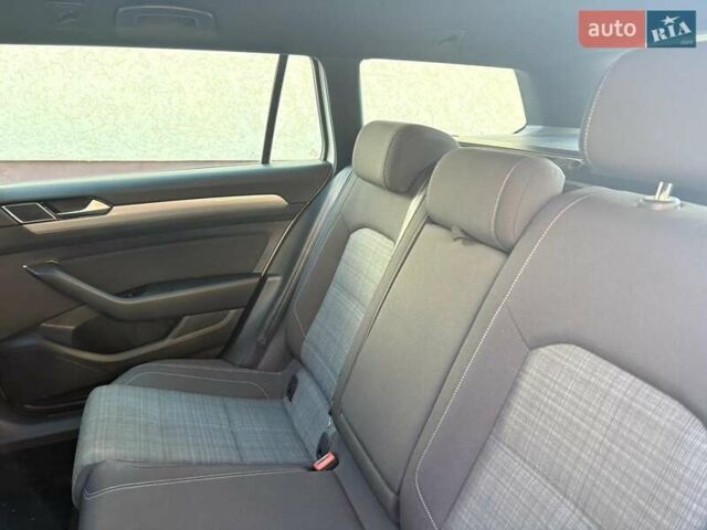 Белый Фольксваген Пассат, объемом двигателя 1.97 л и пробегом 172 тыс. км за 25700 $, фото 14 на Automoto.ua