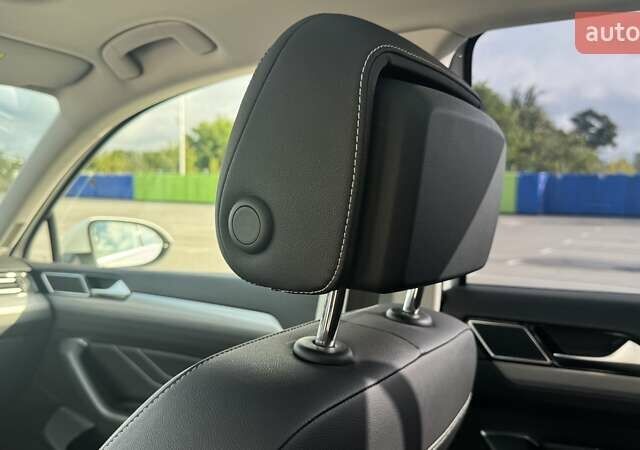 Белый Фольксваген Пассат, объемом двигателя 1.97 л и пробегом 225 тыс. км за 23400 $, фото 69 на Automoto.ua