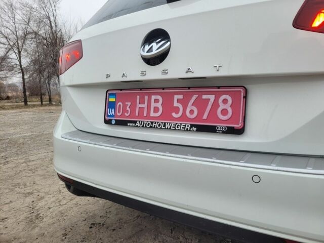 Білий Фольксваген Пассат, об'ємом двигуна 2 л та пробігом 260 тис. км за 18990 $, фото 21 на Automoto.ua