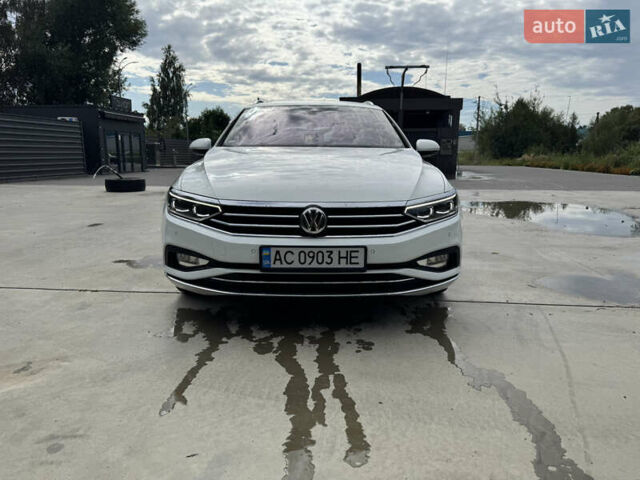 Білий Фольксваген Пассат, об'ємом двигуна 1.97 л та пробігом 205 тис. км за 22900 $, фото 1 на Automoto.ua