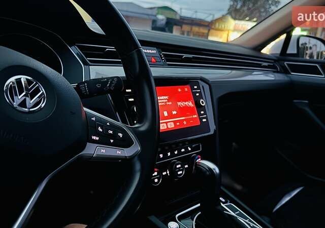 Белый Фольксваген Пассат, объемом двигателя 1.97 л и пробегом 225 тыс. км за 23400 $, фото 60 на Automoto.ua