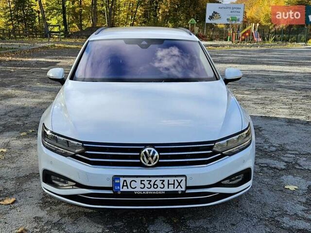 Білий Фольксваген Пассат, об'ємом двигуна 2 л та пробігом 214 тис. км за 18800 $, фото 4 на Automoto.ua