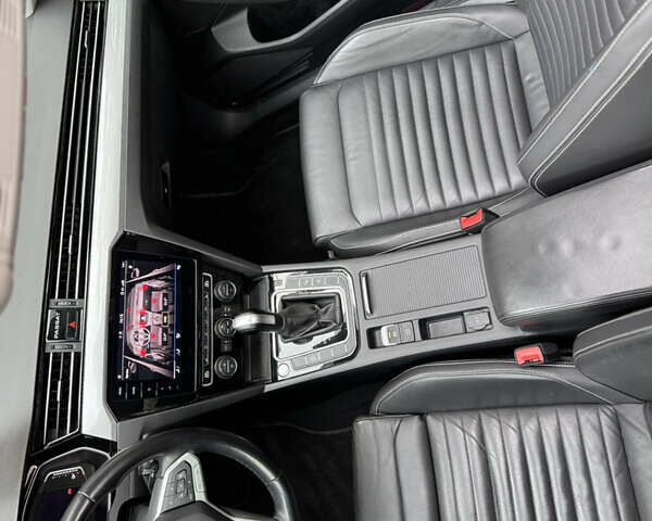 Белый Фольксваген Пассат, объемом двигателя 1.97 л и пробегом 186 тыс. км за 24200 $, фото 42 на Automoto.ua