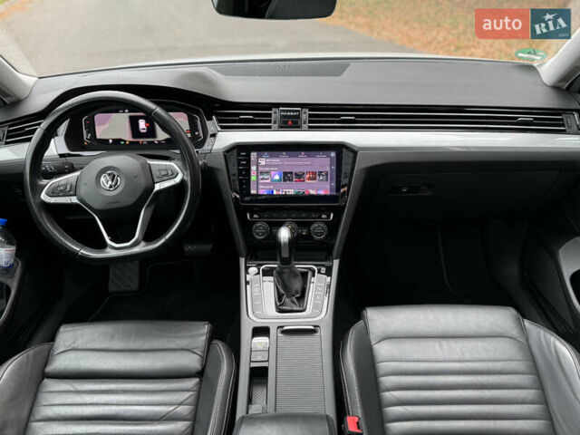 Белый Фольксваген Пассат, объемом двигателя 1.97 л и пробегом 186 тыс. км за 24200 $, фото 24 на Automoto.ua