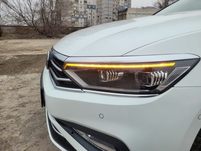 Білий Фольксваген Пассат, об'ємом двигуна 2 л та пробігом 260 тис. км за 18990 $, фото 23 на Automoto.ua