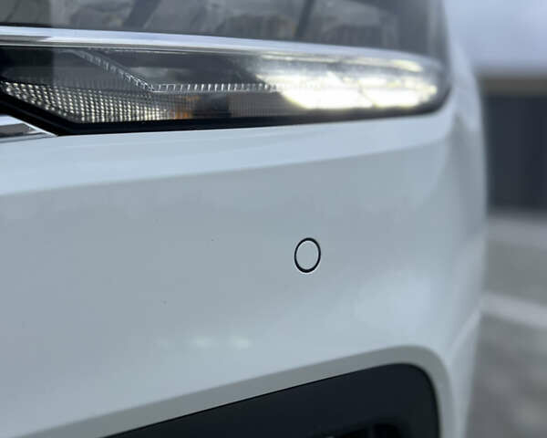 Білий Фольксваген Пассат, об'ємом двигуна 2 л та пробігом 186 тис. км за 21500 $, фото 16 на Automoto.ua