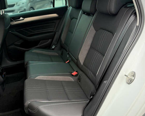 Фольксваген Пассат 2021 у Києві на Automoto.ua Білий Фольксваген Пассат, об'ємом двигуна 2 л та пробігом 107 тис. км за 32450 $, фото 44 на Automoto.ua