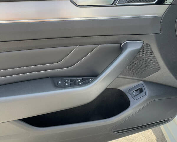 Белый Фольксваген Пассат, объемом двигателя 2 л и пробегом 194 тыс. км за 25900 $, фото 23 на Automoto.ua