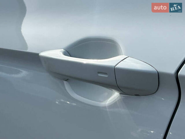 Фольксваген Пассат 2021 в Луцке на Automoto.ua Белый Фольксваген Пассат, объемом двигателя 1.97 л и пробегом 225 тыс. км за 25122 $, фото 9 на Automoto.ua