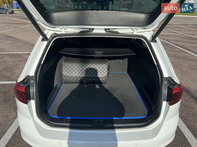 Білий Фольксваген Пассат, об'ємом двигуна 1.97 л та пробігом 226 тис. км за 23900 $, фото 9 на Automoto.ua