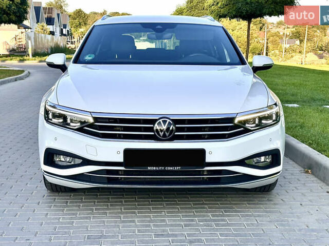 Фольксваген Пассат 2021 в Умани на Automoto.ua Белый Фольксваген Пассат, объемом двигателя 2 л и пробегом 155 тыс. км за 25000 $, фото 11 на Automoto.ua