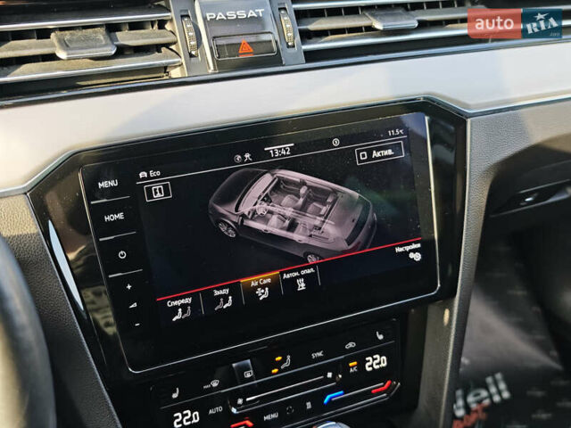 Белый Фольксваген Пассат, объемом двигателя 2 л и пробегом 202 тыс. км за 24999 $, фото 48 на Automoto.ua