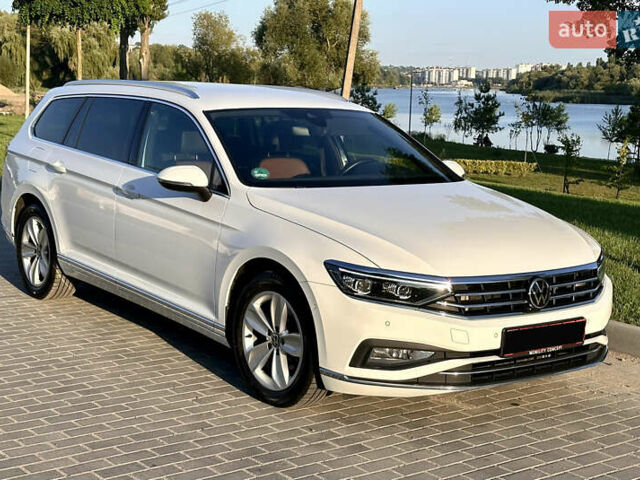 Фольксваген Пассат 2021 в Умани на Automoto.ua Белый Фольксваген Пассат, объемом двигателя 2 л и пробегом 155 тыс. км за 25000 $, фото 20 на Automoto.ua