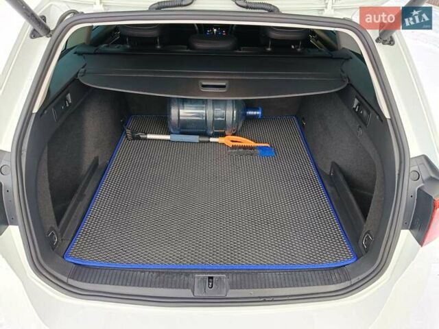 Білий Фольксваген Пассат, об'ємом двигуна 1.97 л та пробігом 230 тис. км за 22500 $, фото 44 на Automoto.ua