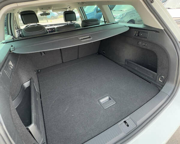 Белый Фольксваген Пассат, объемом двигателя 2 л и пробегом 194 тыс. км за 25900 $, фото 40 на Automoto.ua