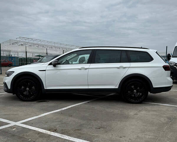 Фольксваген Пассат 2021 у Києві на Automoto.ua Білий Фольксваген Пассат, об'ємом двигуна 2 л та пробігом 107 тис. км за 32450 $, фото 5 на Automoto.ua