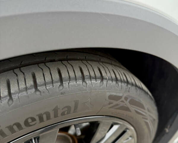 Фольксваген Пассат 2021 у Києві на Automoto.ua Білий Фольксваген Пассат, об'ємом двигуна 2 л та пробігом 107 тис. км за 32450 $, фото 15 на Automoto.ua