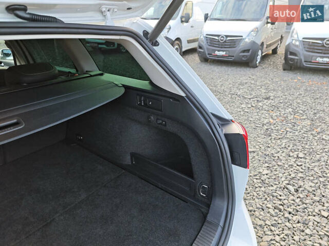 Белый Фольксваген Пассат, объемом двигателя 2 л и пробегом 202 тыс. км за 24999 $, фото 65 на Automoto.ua